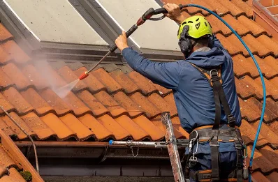 Démoussage et hydrofuge de toiture à Unverre